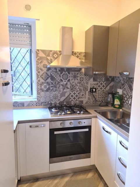 Kitchen or kitchenette, minibar, pet friendly, stove