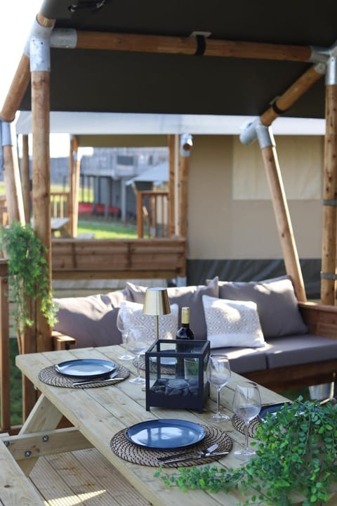 Day, Garden, Balcony/Terrace, Balcony/Terrace, Seating area