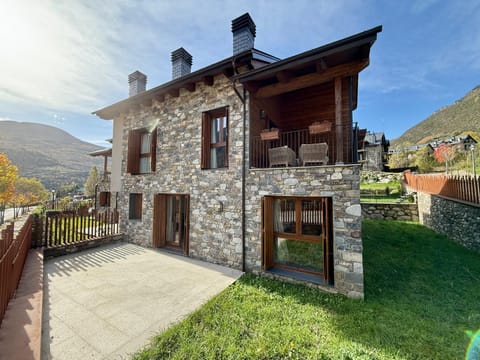 Property building, Day, Natural landscape, Mountain view