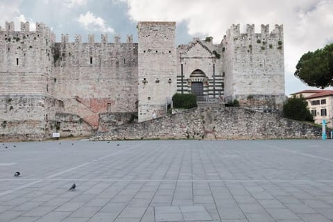 Casa Castello - 20 min by train to Florence Apartment in Prato