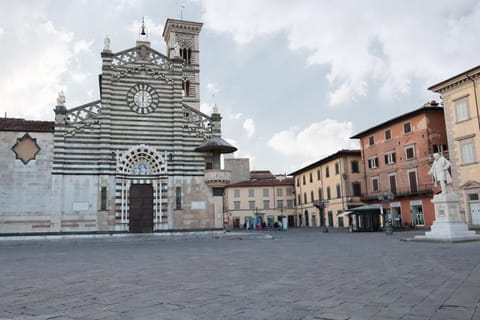 Casa Castello - 20 min by train to Florence Apartment in Prato