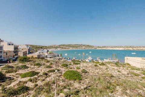 Seaside escape 2BED with views! by Homely Apartment in Malta
