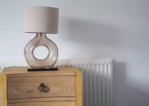 NECAirport M6 Free Parking Nr Solihull Town Apartment in Solihull