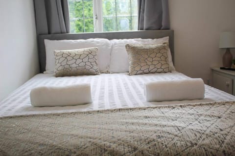 NECAirport M6 Free Parking Nr Solihull Town Apartment in Solihull