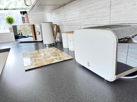 NECAirport M6 Free Parking Nr Solihull Town Apartment in Solihull