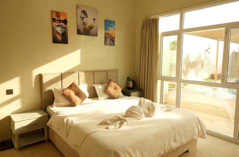 Bed, View (from property/room), Bedroom, towels