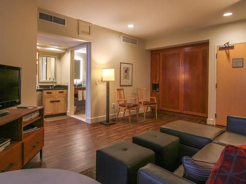 Kitchen or kitchenette, Living room, Seating area