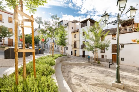Property building, Neighbourhood, Street view, Location