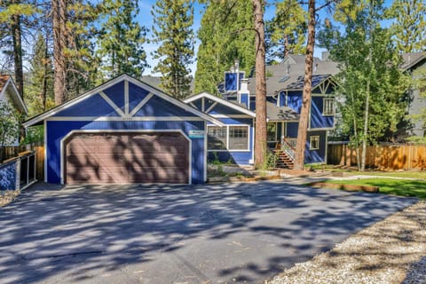 Serenity Cove Lake House #2472 by Big Bear Vacations House in Big Bear