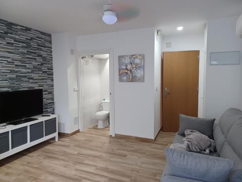 Communal lounge/ TV room, TV and multimedia, Living room