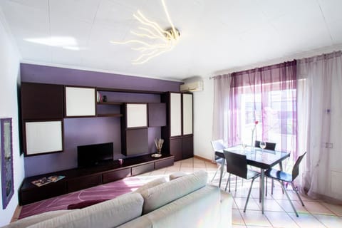 Communal lounge/ TV room, Bed, TV and multimedia, Balcony/Terrace, Kitchen or kitchenette, Living room, Seating area, Dining area, Evening entertainment, heating, internet, internet, towels, air conditioner