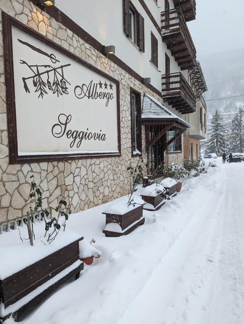 Property building, Day, Winter