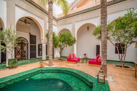 Day, Pool view, Swimming pool, sunbed