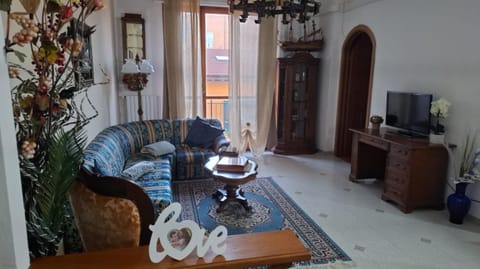 Iolly's House Apartment in Livorno