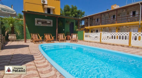 Property building, Day, Swimming pool