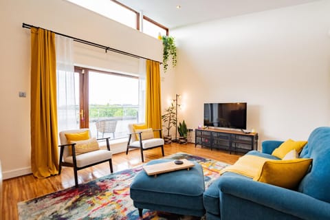 Communal lounge/ TV room, Living room