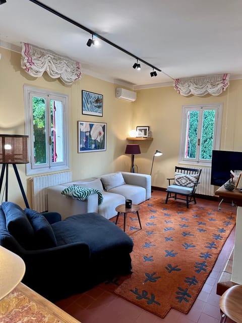 Asolo Villa Huge Garden & Walk to Town Apartment in Asolo