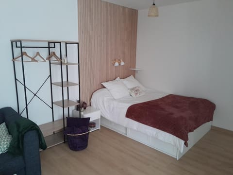 Bed, Photo of the whole room, Bedroom, wardrobe
