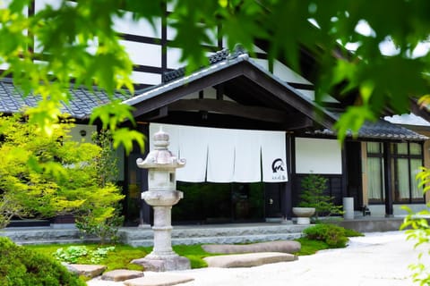 Facade/entrance, Day