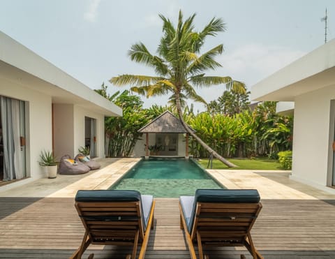 Exclusive 4BR Tranquil Sanctuary in Pererenan Villa in North Kuta