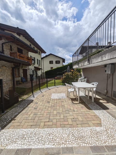Inner courtyard view
