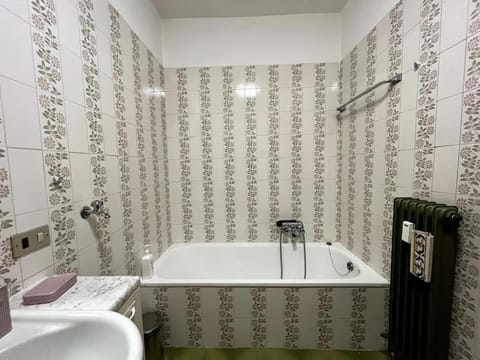 Toilet, Bathroom, Bath