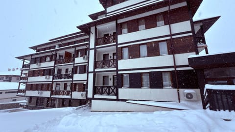 Property building, Day, Winter