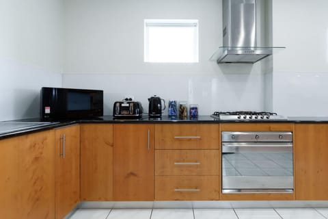 Modern 3-Bedroom House in Vibrant Neighborhood House in Launceston