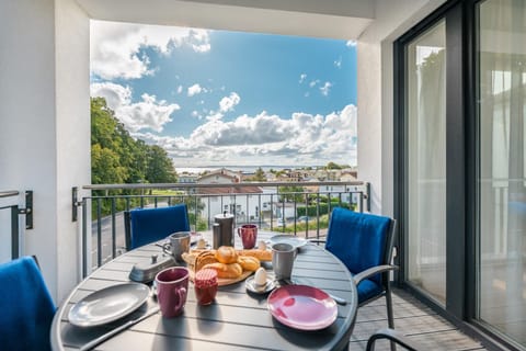 View (from property/room), Balcony/Terrace, Sea view