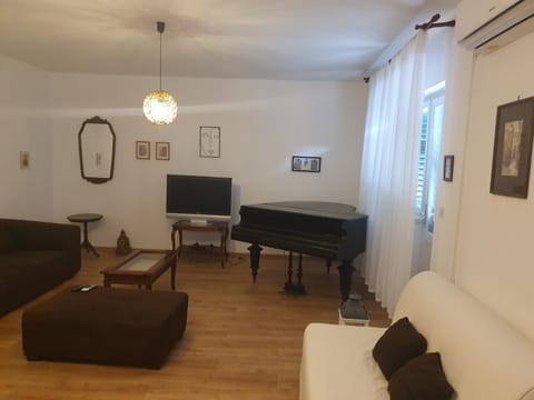 Apartment Lana Apartment in Trogir