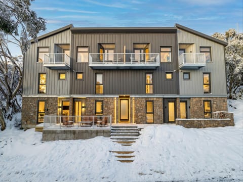 Property building, Day, Winter