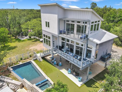 The Elevated Retreat and Concierge Services House in Kingsland