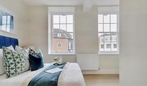 The Wellington Suite, Garrick House Apartment in Lichfield