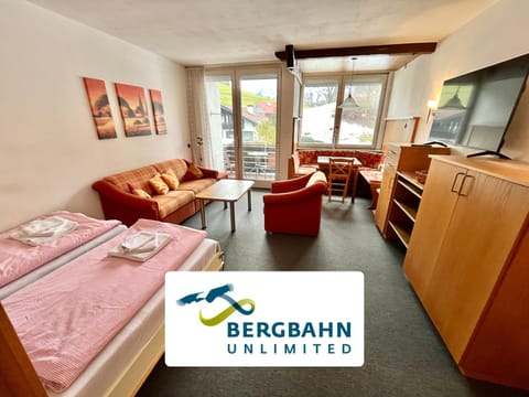 TV and multimedia, Photo of the whole room, towels