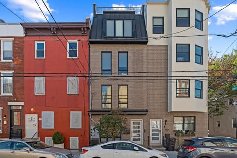 Property building, Neighbourhood, Street view, Location