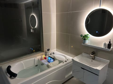 Bathroom, Bath