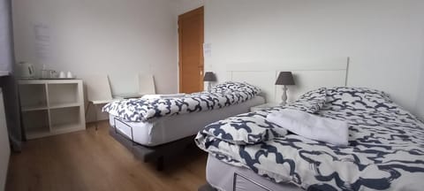 private rooms in luxury villa, free parking, close to the center Bed and Breakfast in Wassenaar