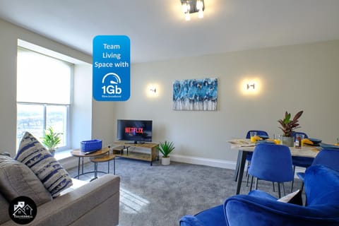 Living room, internet