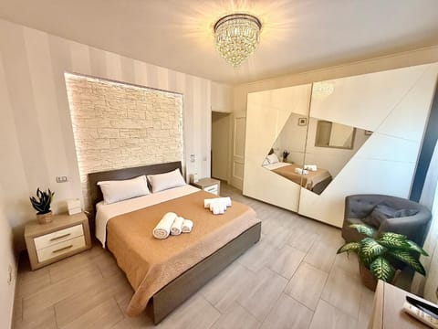 Bed, TV and multimedia, Bedroom, heating, towels, wardrobe, air conditioner