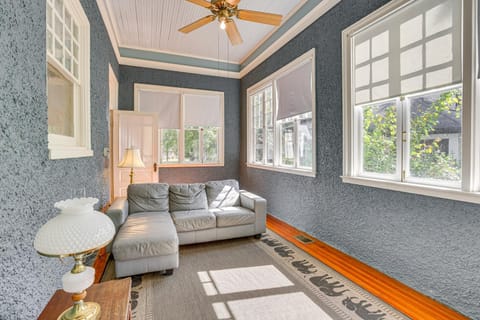 1 Mi to Dtwn Meridian Historic Home with Porch! House in Meridian