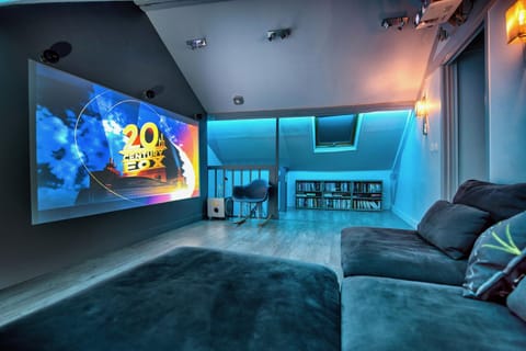 Game Room, Entertainment