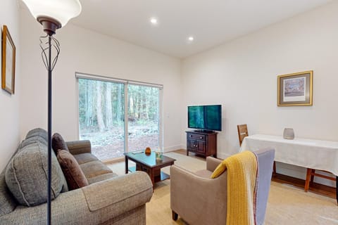 Battle Point Paradise House in Bainbridge Island