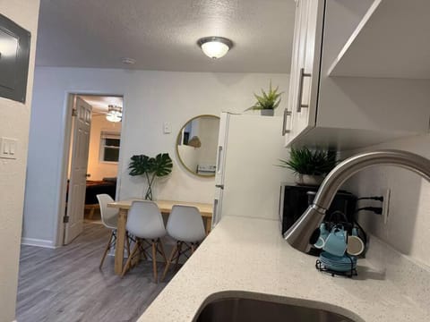 New comfortable and youthful sport Apartment in Fort Lauderdale