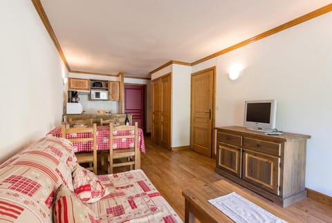 Bed, kitchen