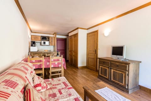 Bed, kitchen