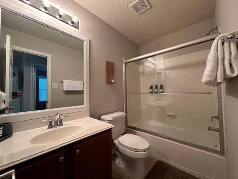 Cozy townhome in The Woodlands House in The Woodlands