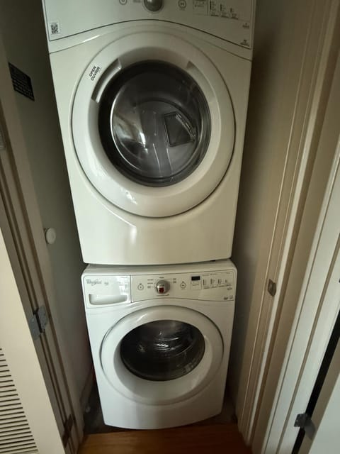 Luxury Midtown High-rise Oasis! Apartment in Buckhead