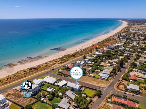 Nearby landmark, Neighbourhood, Bird's eye view, Sea view, Location