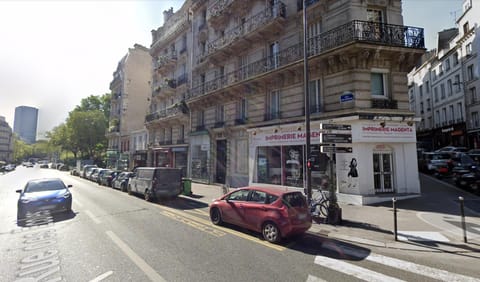 Property building, Day, Neighbourhood, Street view, Location