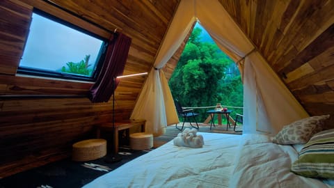 Bed, Natural landscape, View (from property/room), Balcony/Terrace, Photo of the whole room, Bedroom